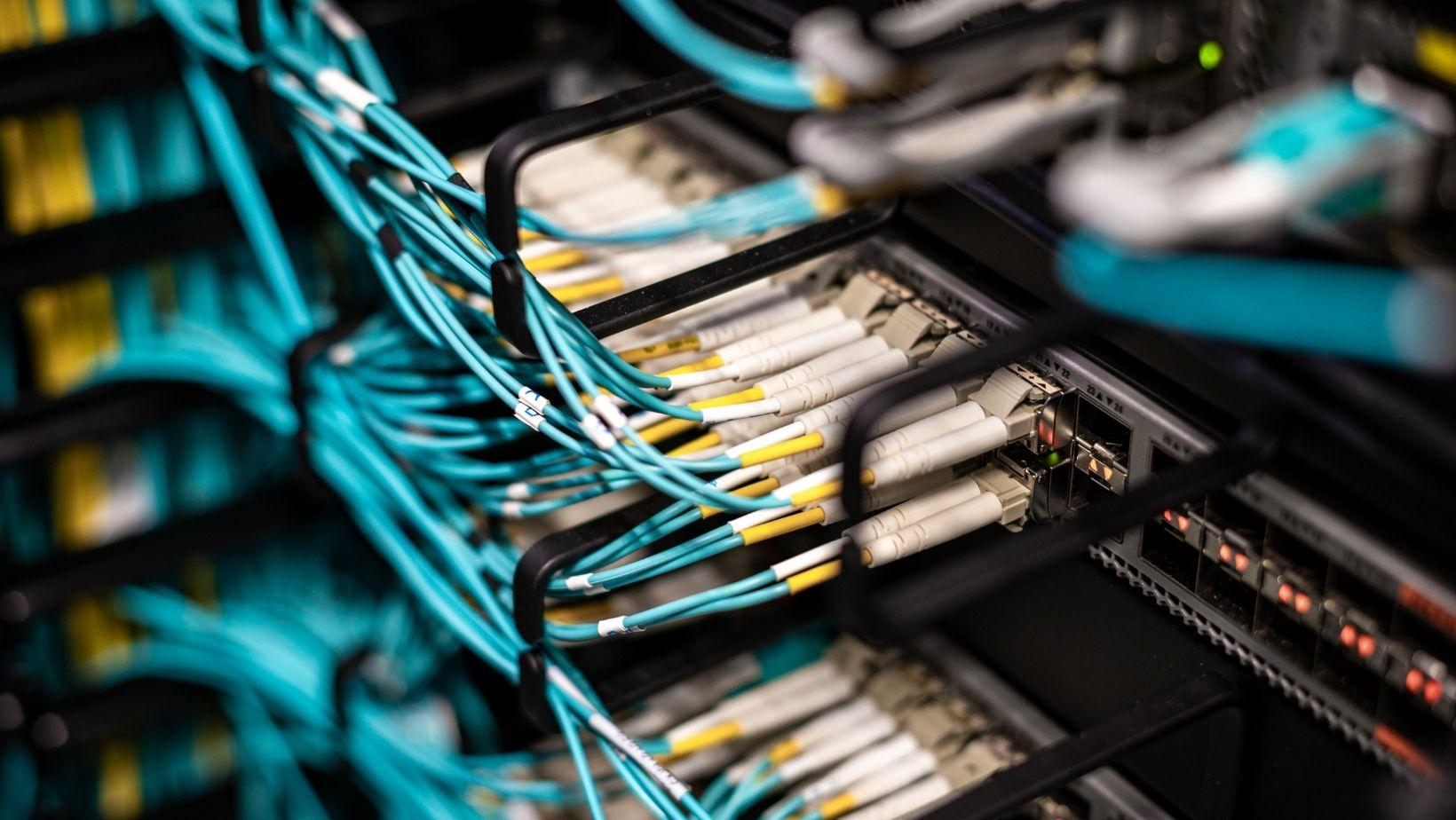 dedicated server hosting 2026, high performance dedicated servers, reliable server hosting, customizable dedicated servers, unihost dedicated hosting, enterprise server solutions, location-specific server hosting, premium dedicated servers, scalable hosting solutions, business server hosting