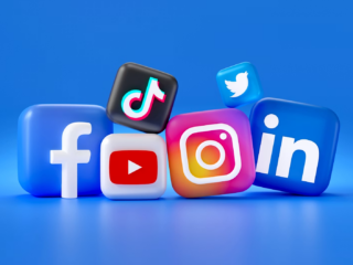 social media gaming, gaming community social media, social media influences gaming, gaming streaming social media, social media esports, video game social media marketing, mobile gaming social media, social media gaming platforms, social media gaming trends, gaming influencer social media